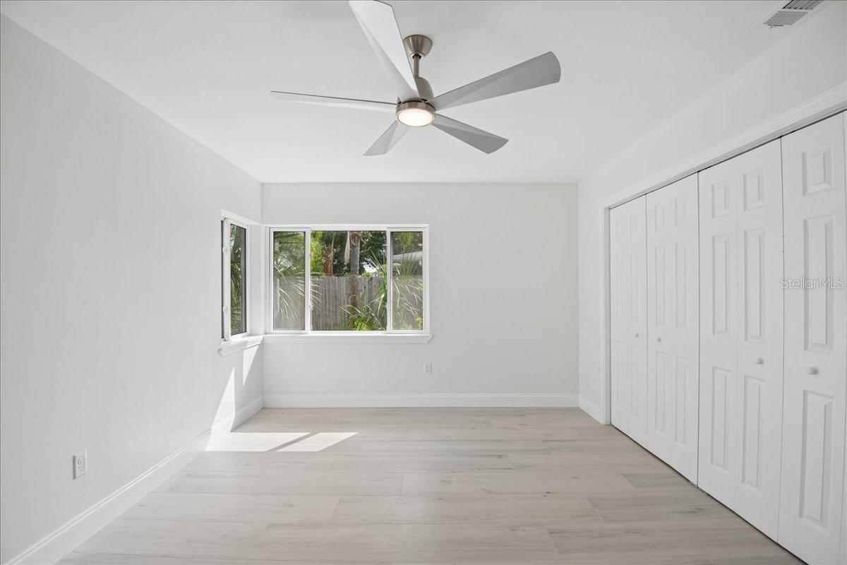 548 BAYWOOD DR S — photo 17