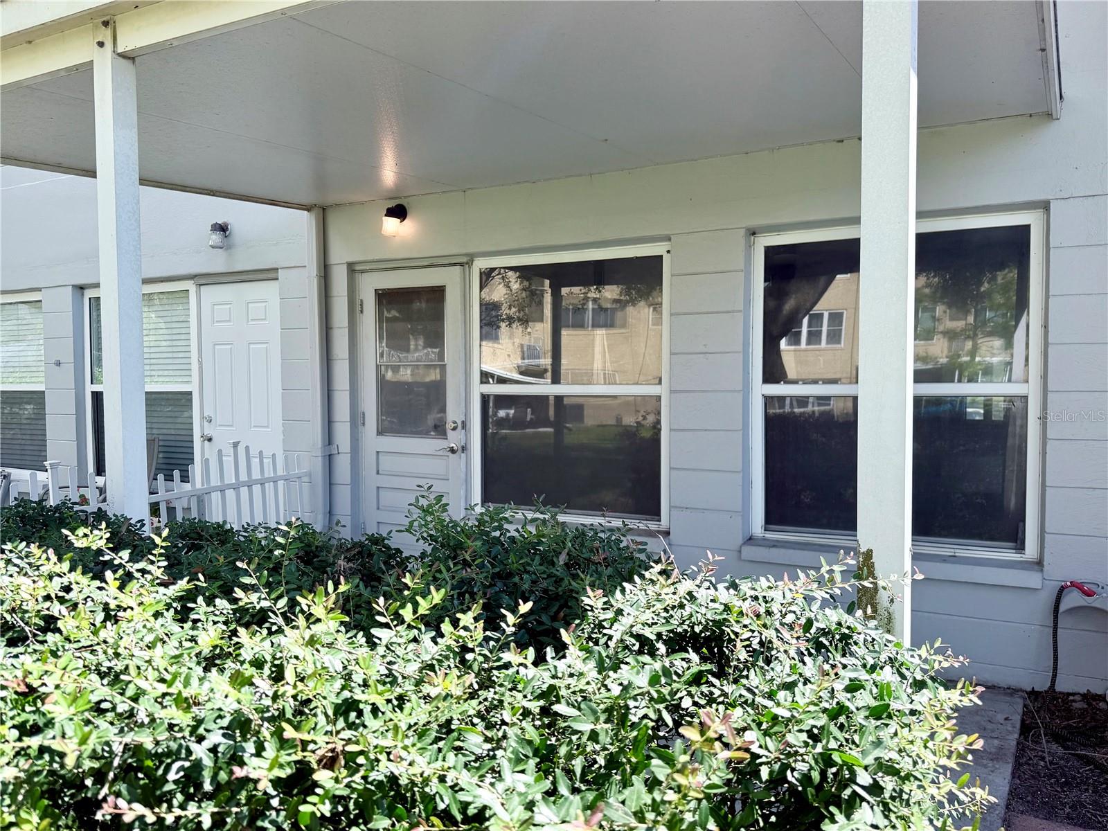 2100 WORLD PARKWAY BLVD #20 — photo 9