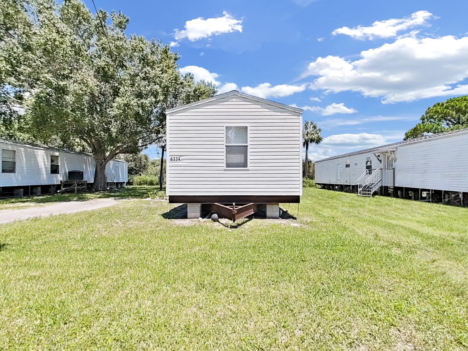 6334 EUGENE ACRES LN — photo 2