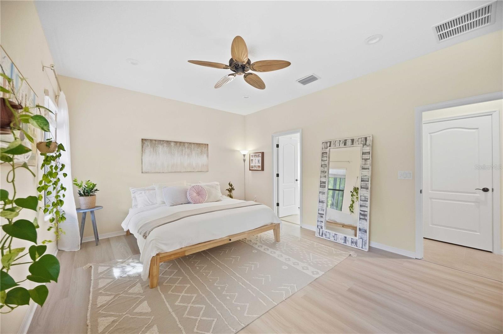 216 MARCHENO WAY — photo 25