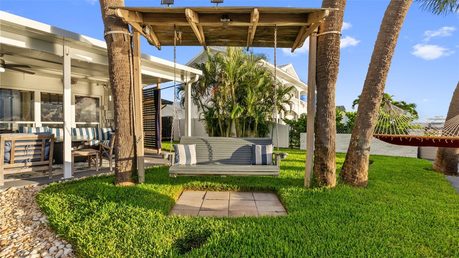 7008 S SHORE DR S — photo 41