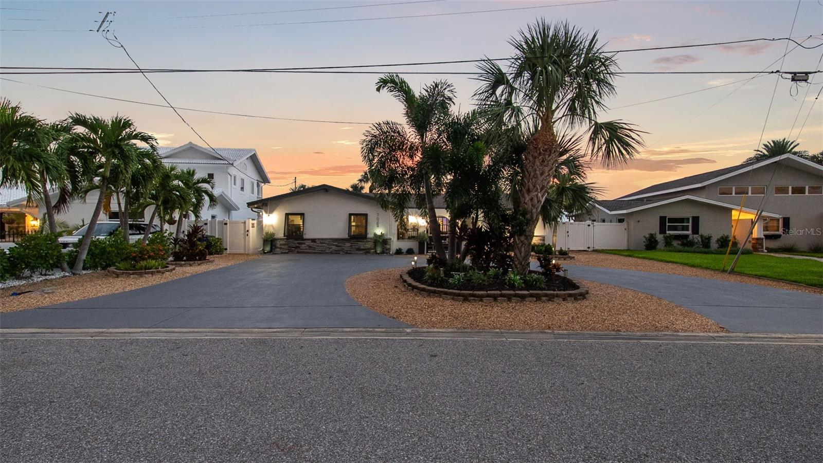 7008 S SHORE DR S — photo 47