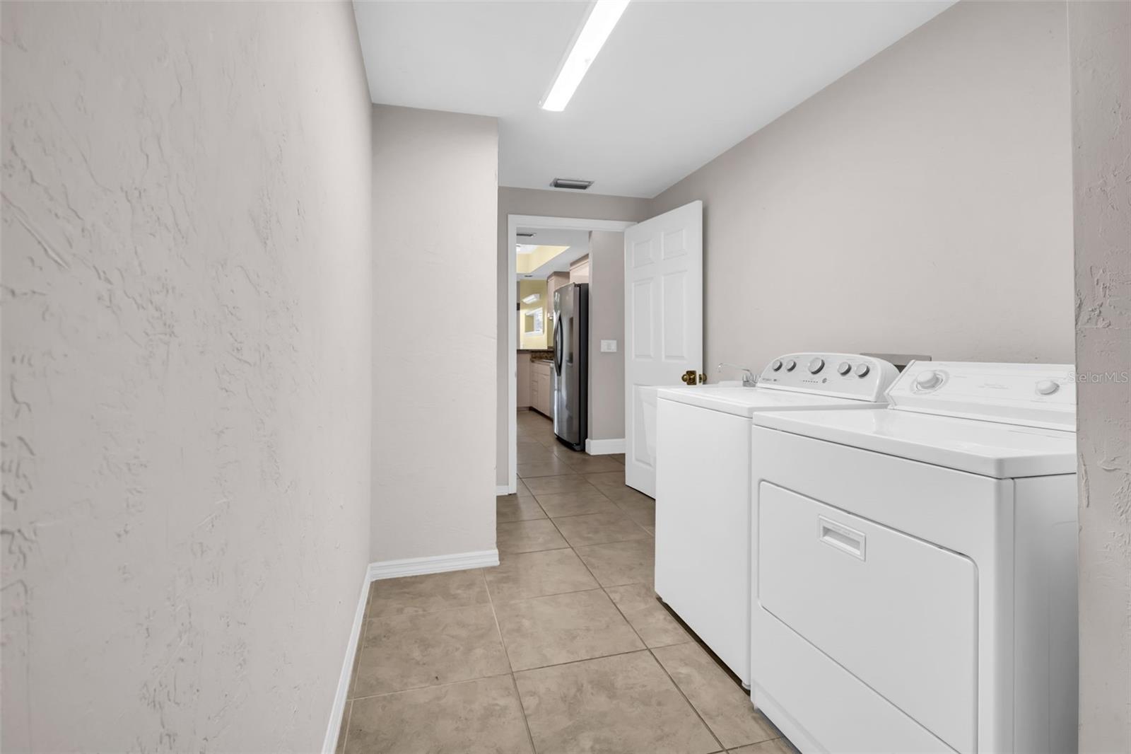 9723 TIFFANY OAKS LN #3B — photo 27