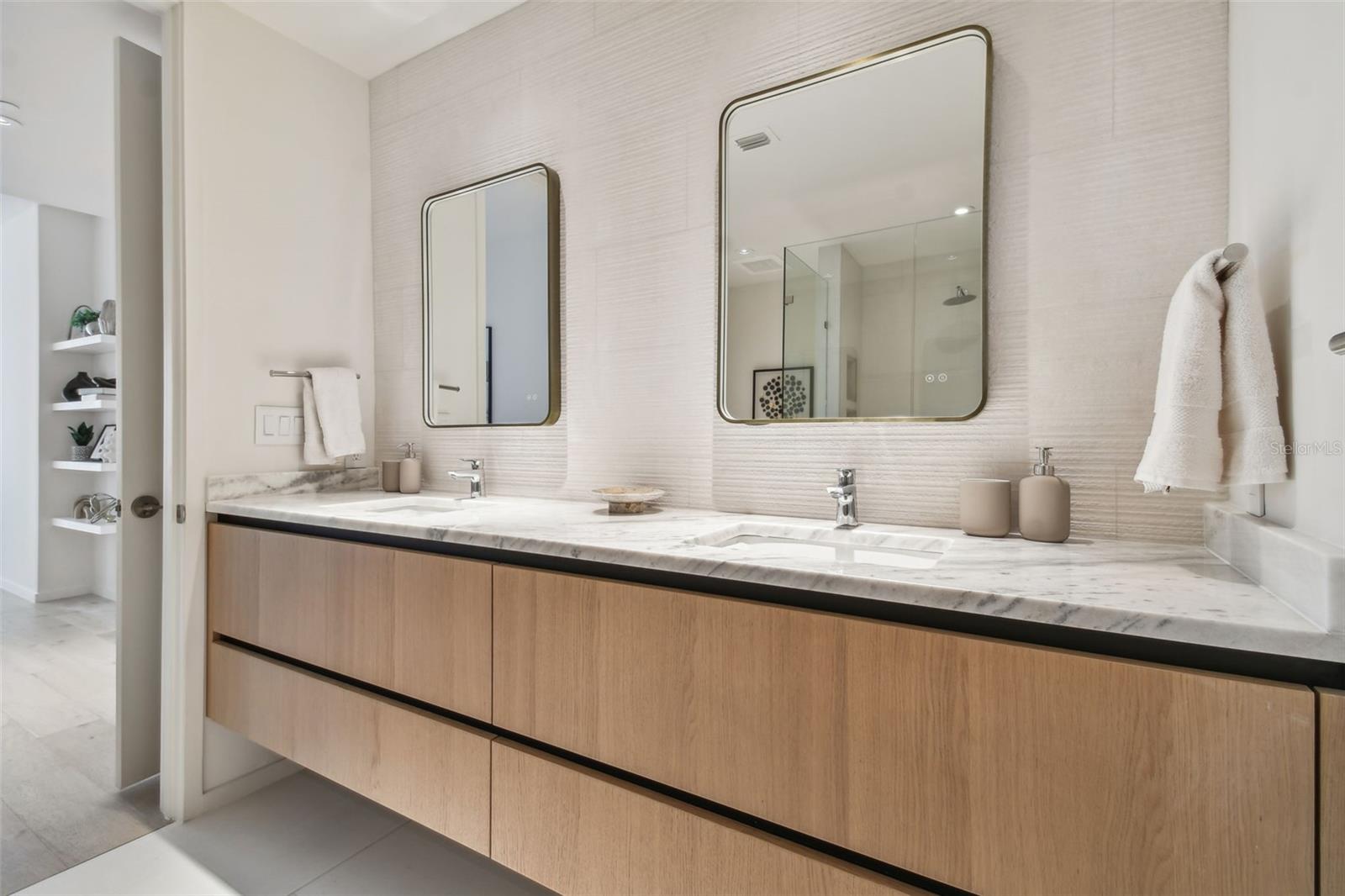 1020 SUNSET POINT RD #207 — photo 5
