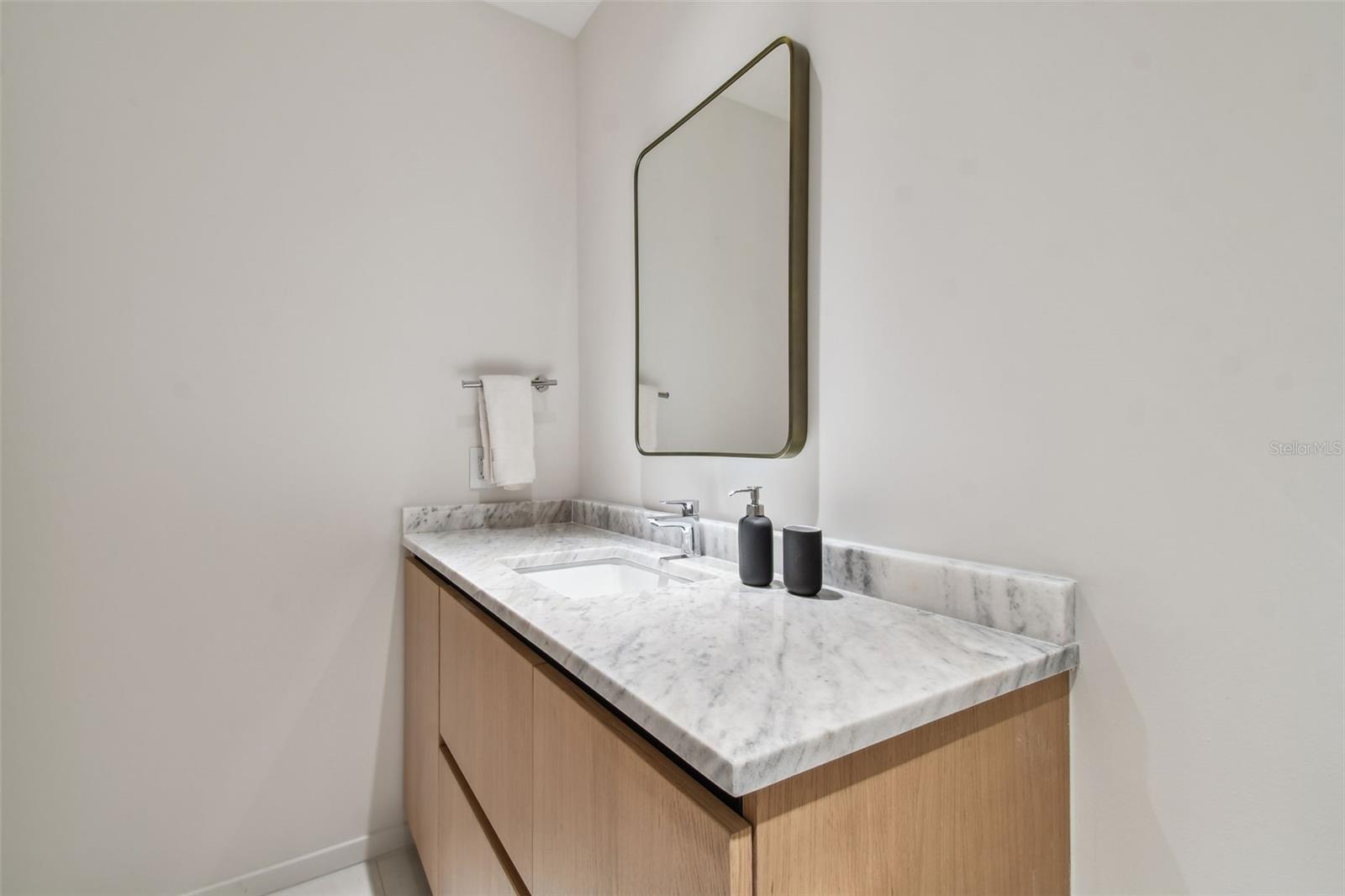 1020 SUNSET POINT RD #207 — photo 15