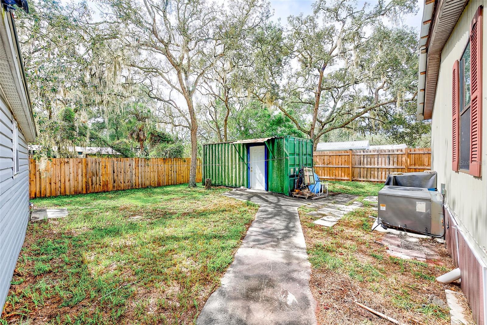 11704 DOAKS ST — photo 31