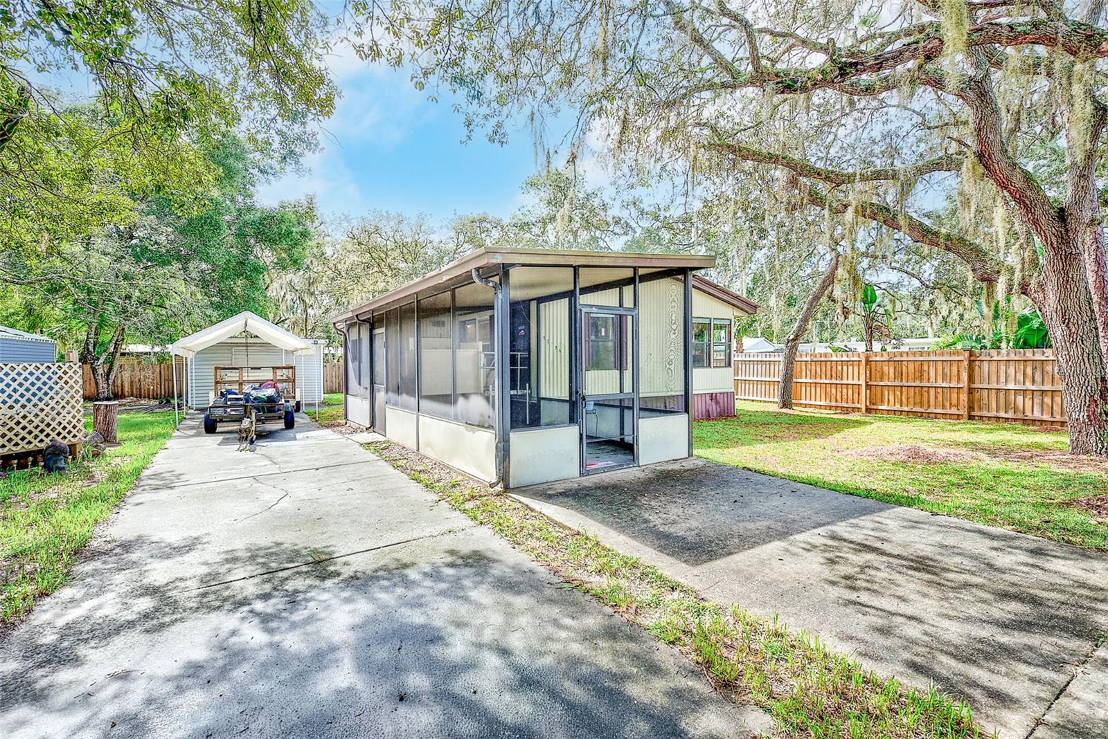 11704 DOAKS ST — photo 3