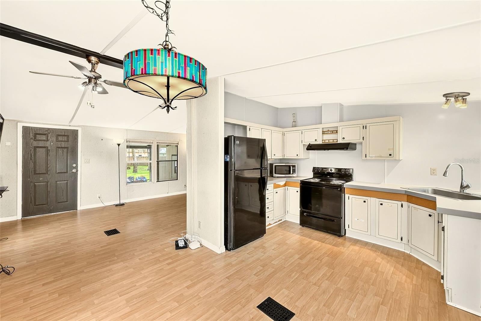 11704 DOAKS ST — photo 15