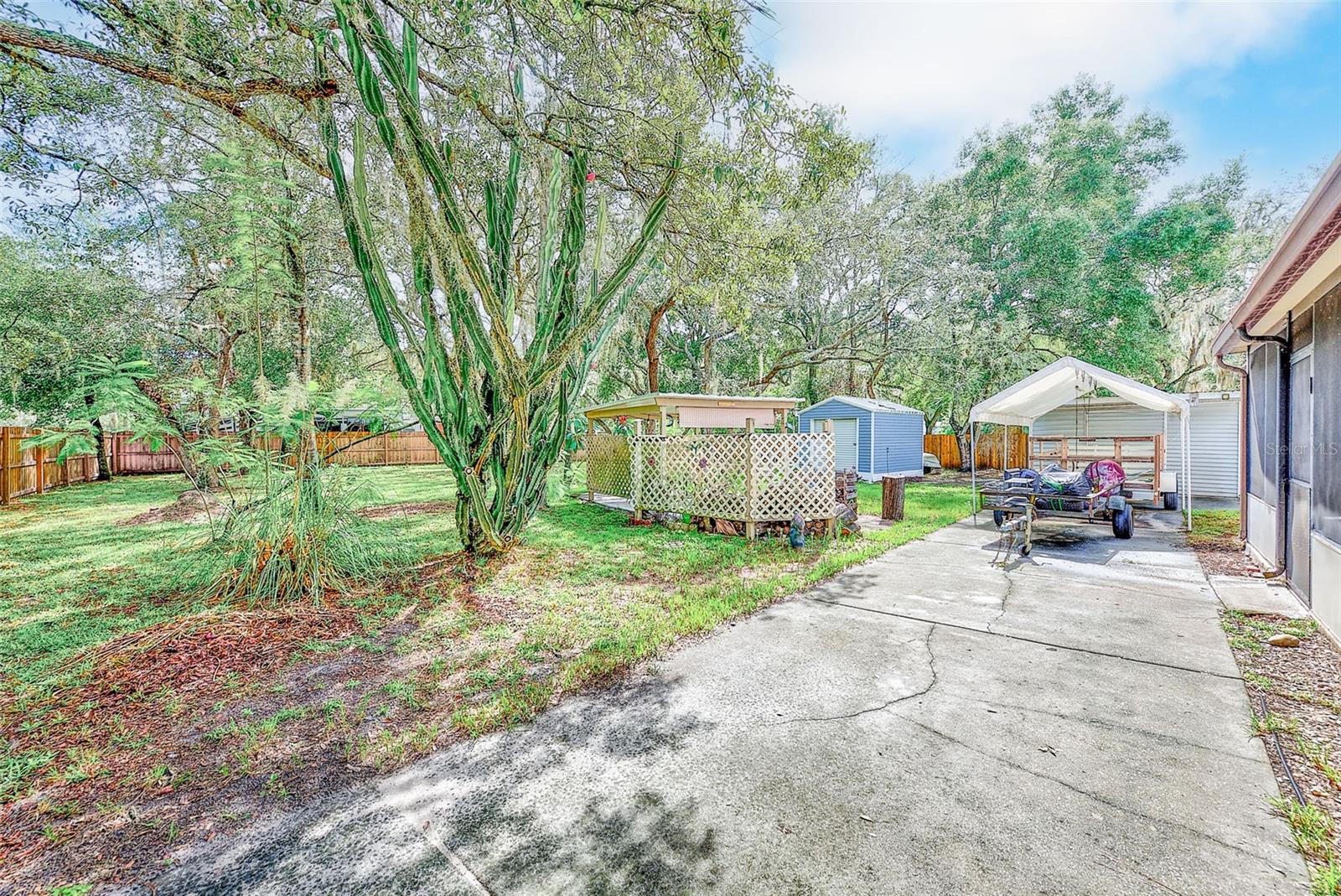 11704 DOAKS ST — photo 4