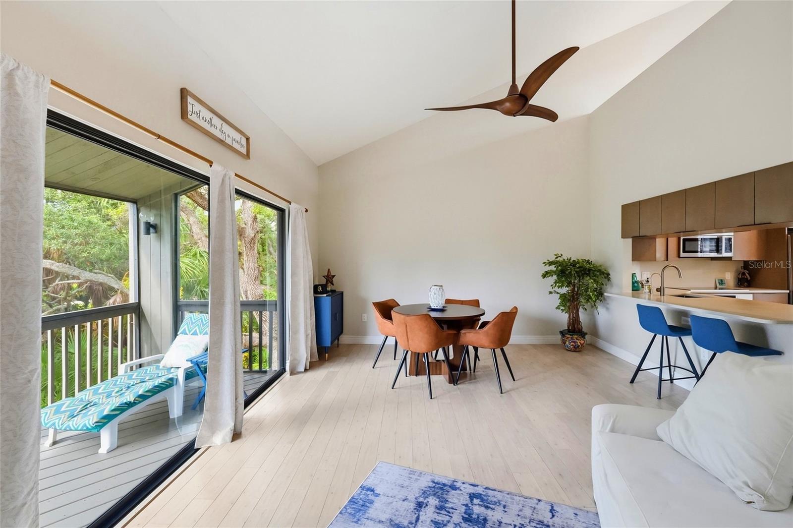 109 WOODLAND PL — photo 11