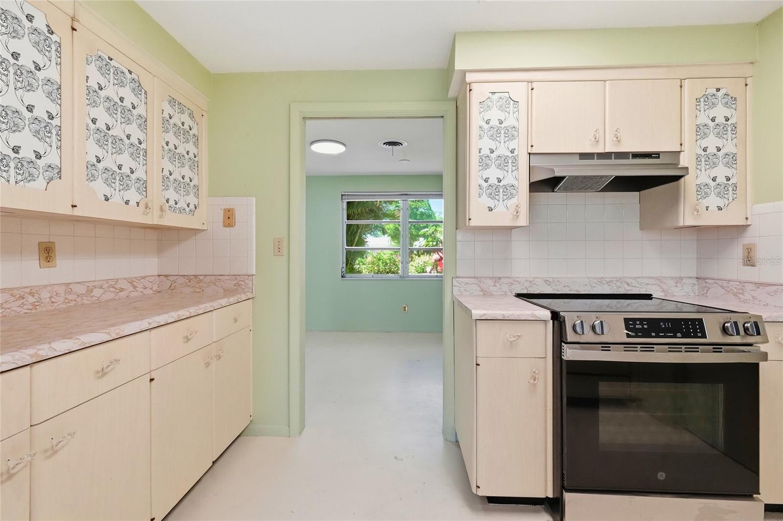 437 BEACH PARK BLVD — photo 14