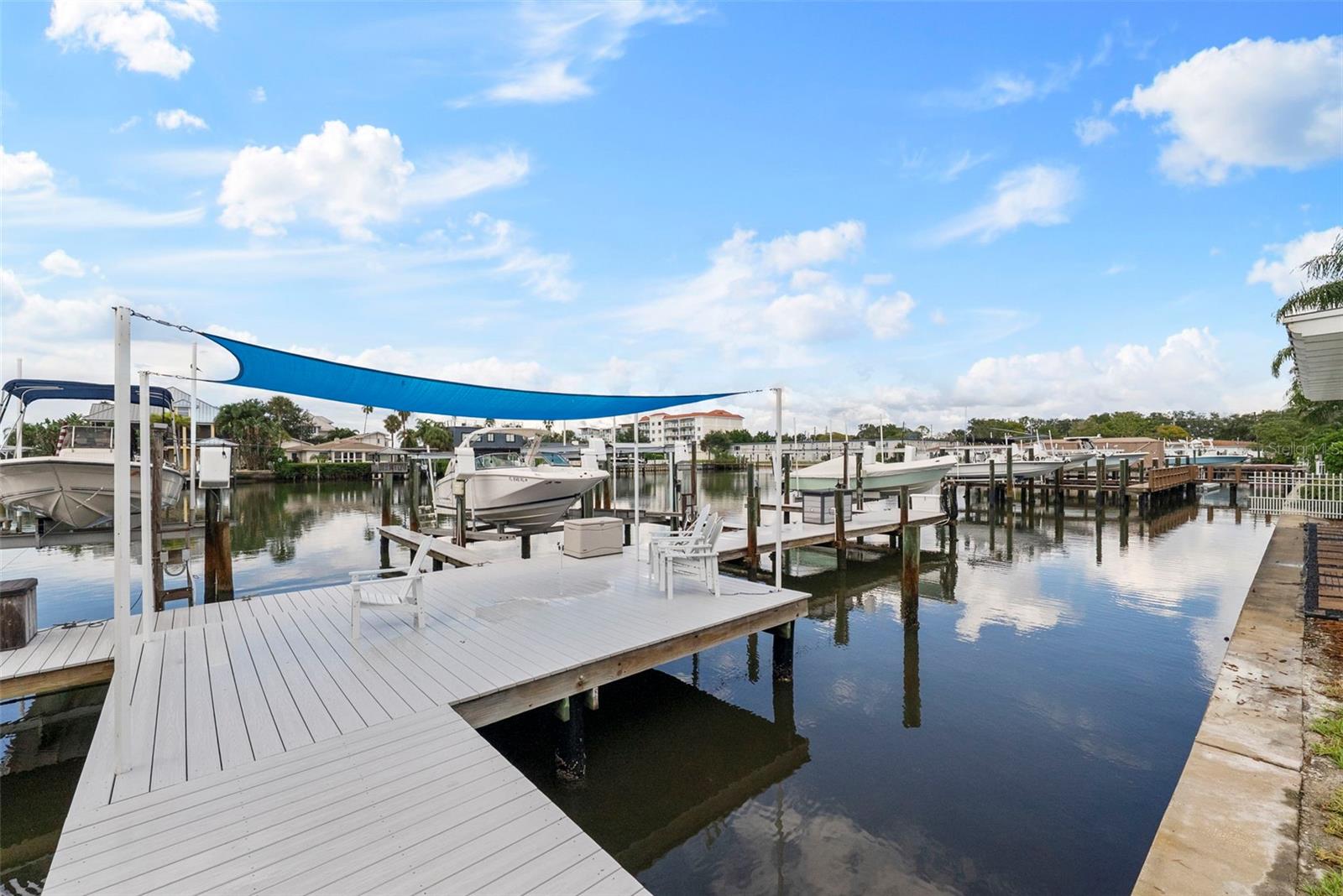 300 VENETIAN DR #1 — photo 40