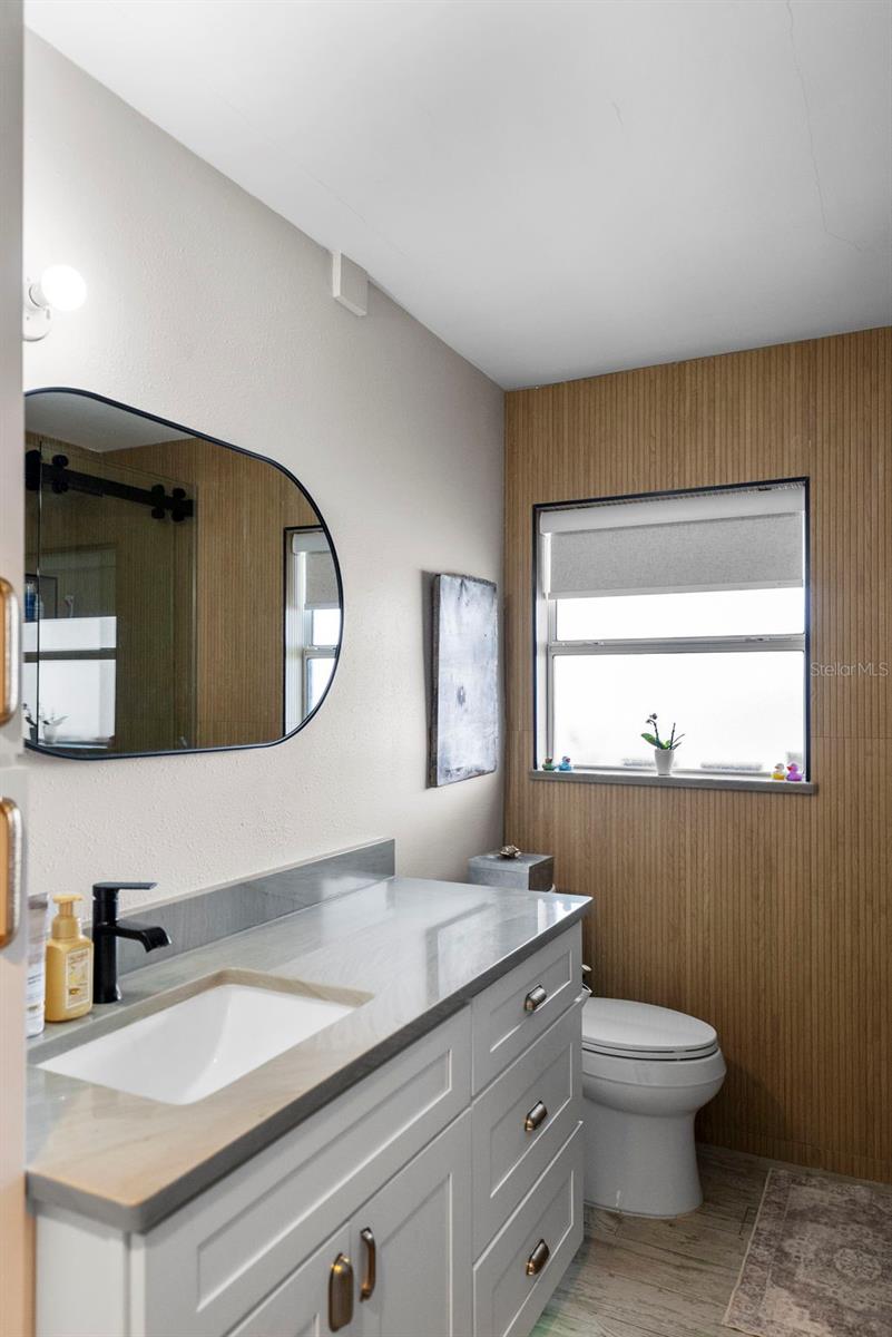 300 VENETIAN DR #1 — photo 33
