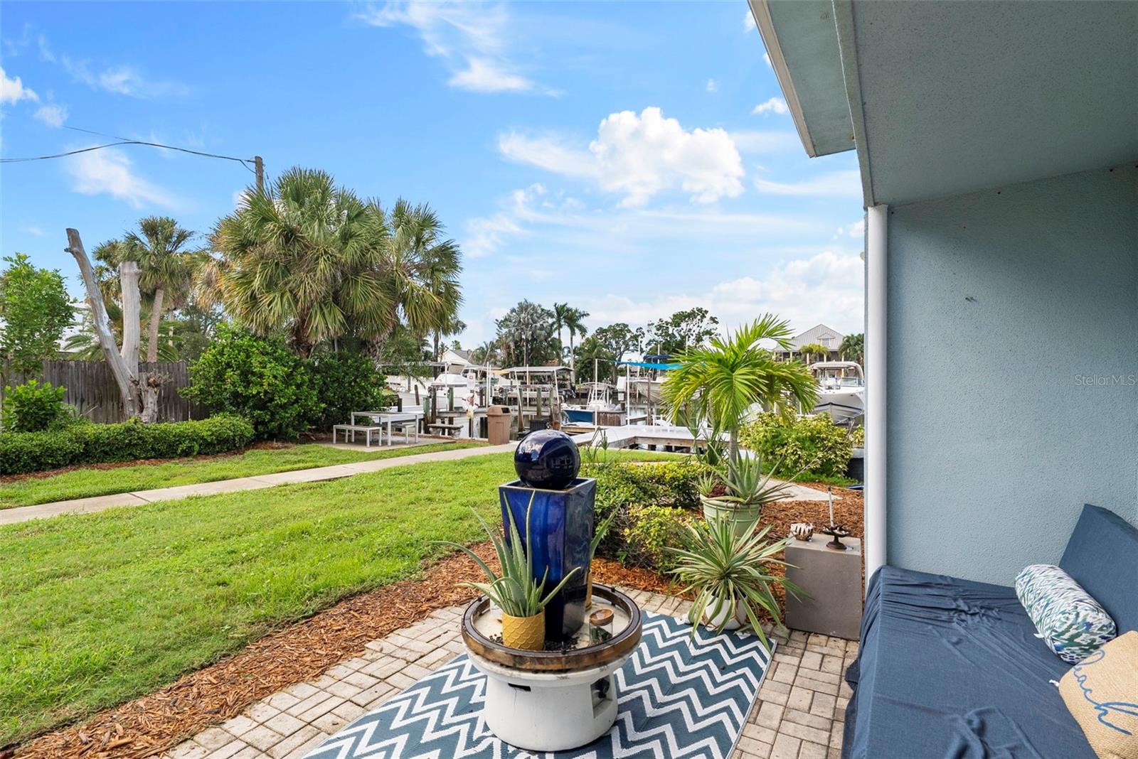 300 VENETIAN DR #1 — photo 37