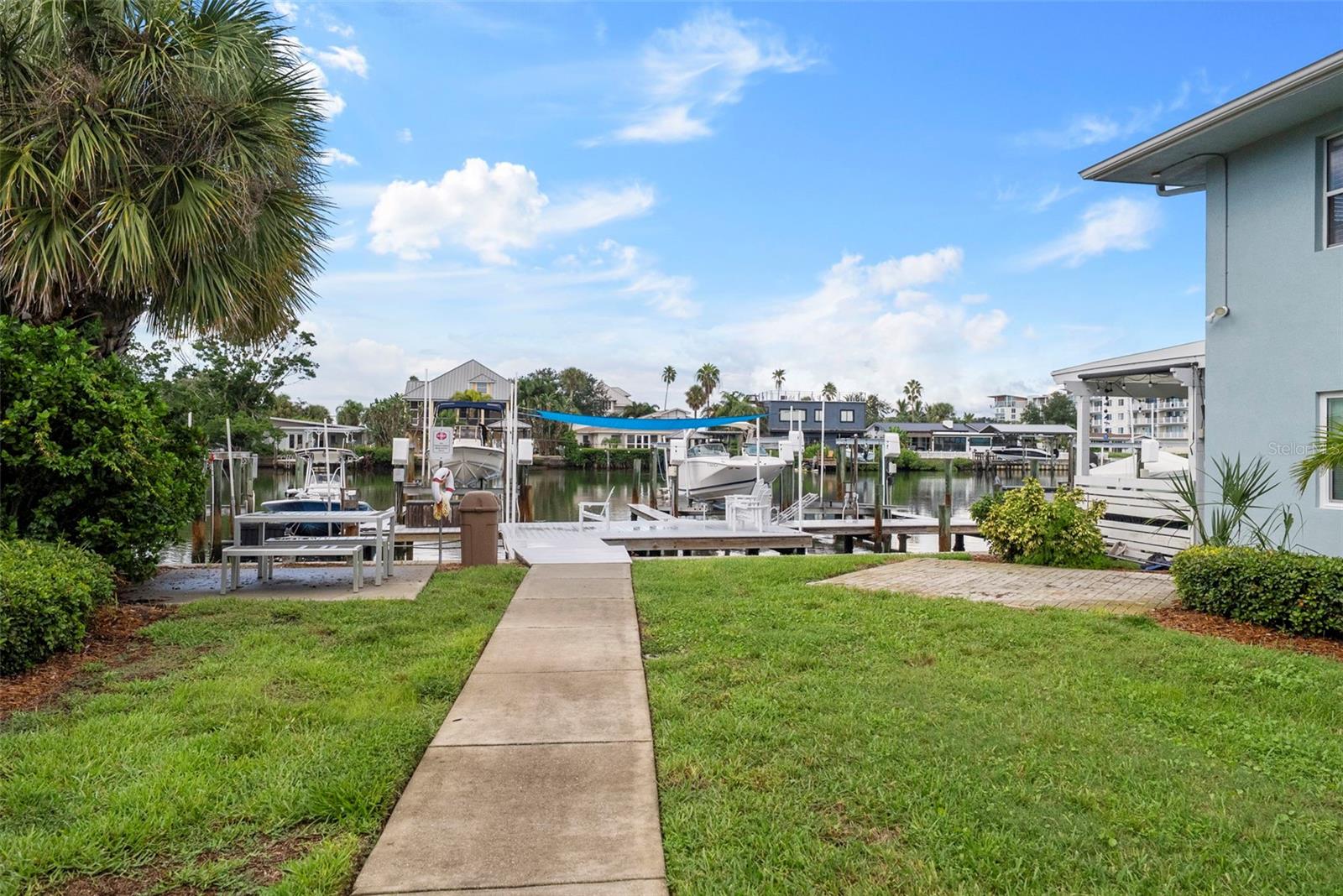 300 VENETIAN DR #1 — photo 7