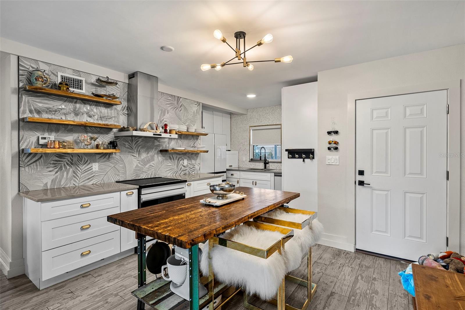300 VENETIAN DR #1 — photo 14