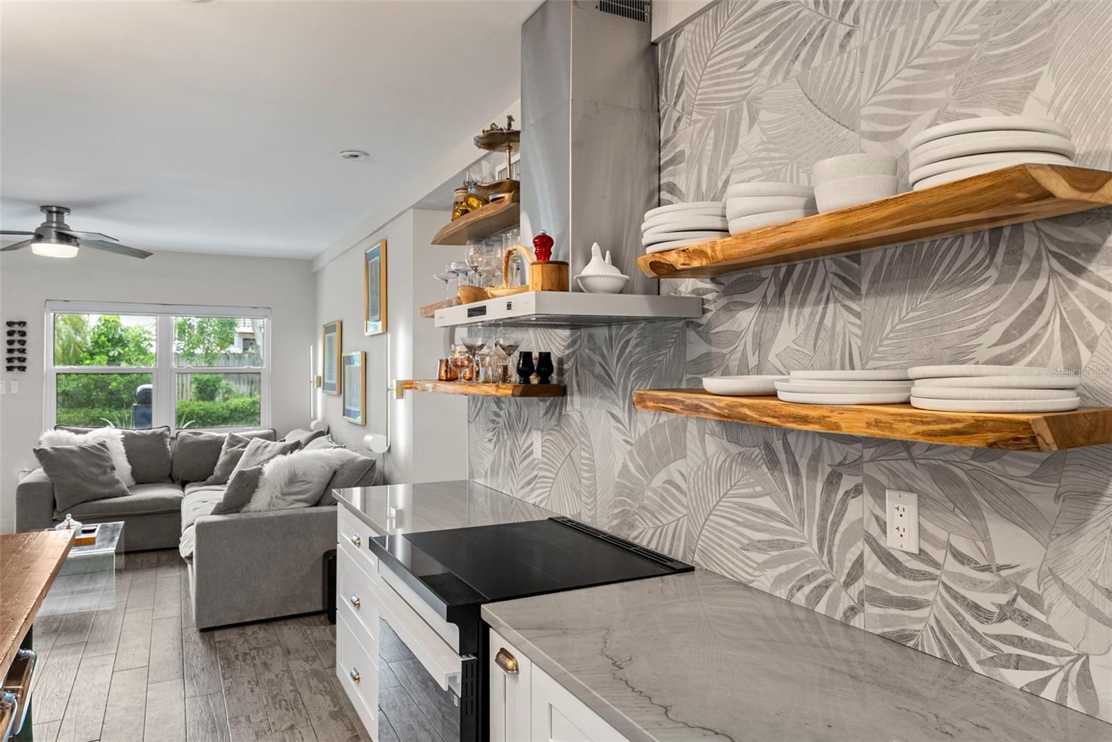 300 VENETIAN DR #1 — photo 20