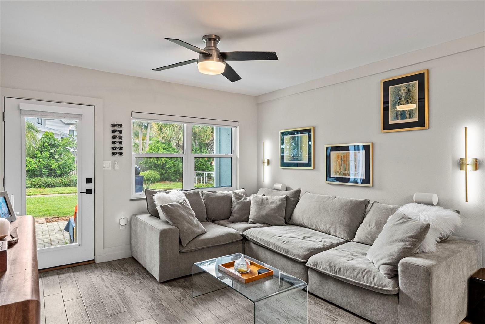 300 VENETIAN DR #1 — photo 10