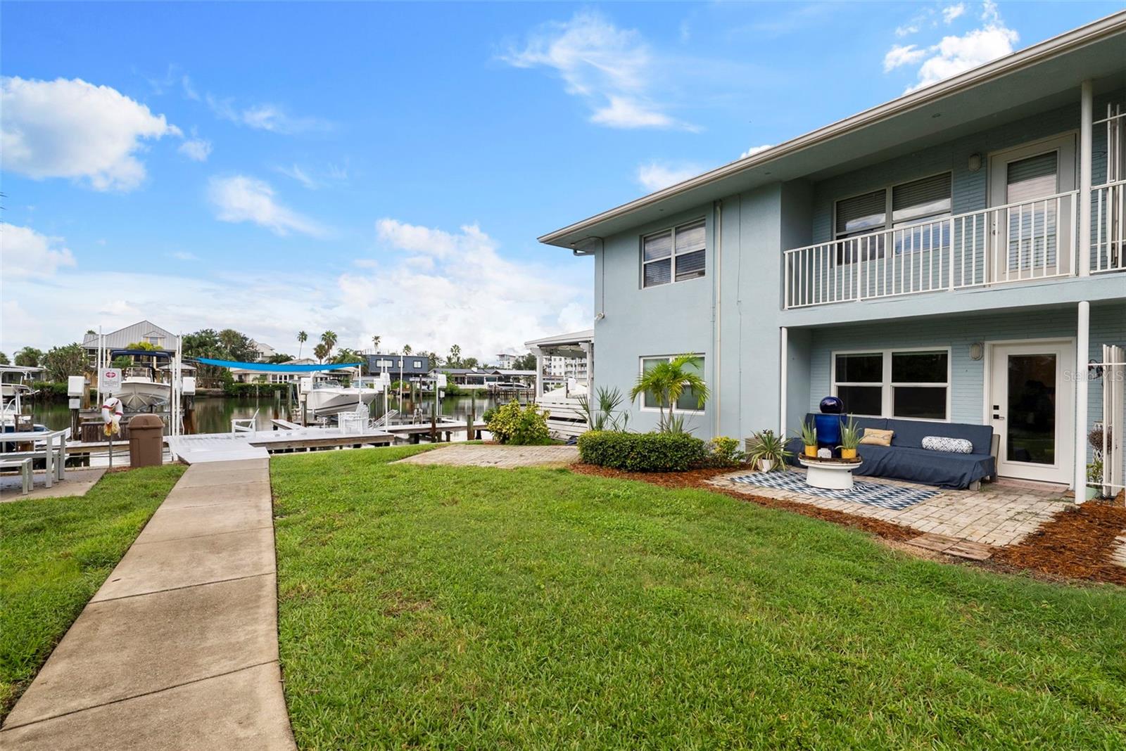 300 VENETIAN DR #1 — photo 38