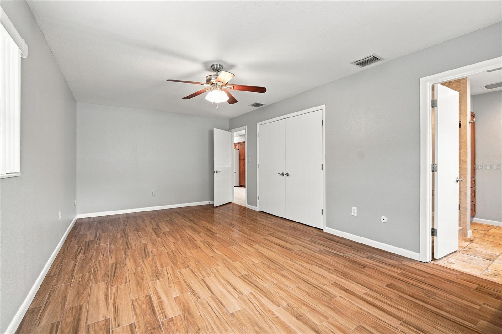 526 S LARRY CIR — photo 14