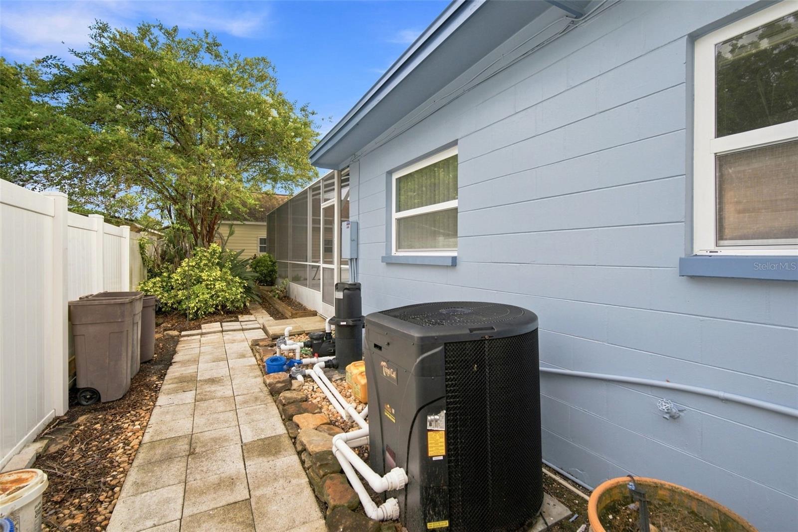 526 S LARRY CIR — photo 45