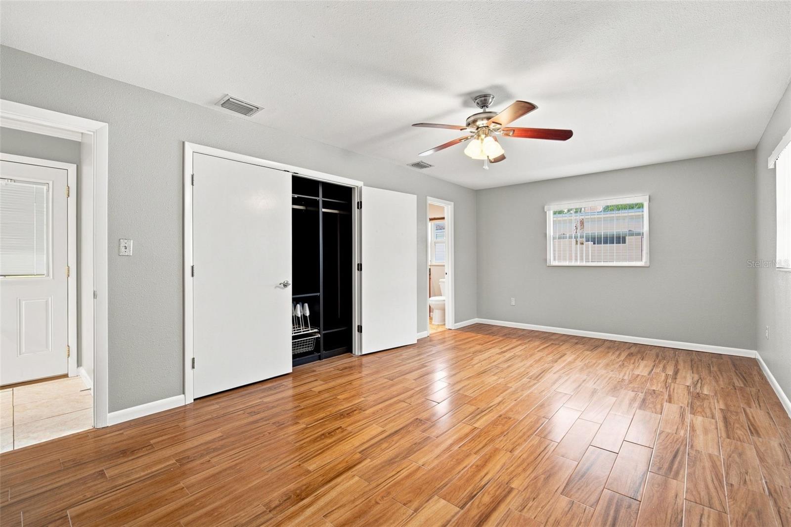 526 S LARRY CIR — photo 16
