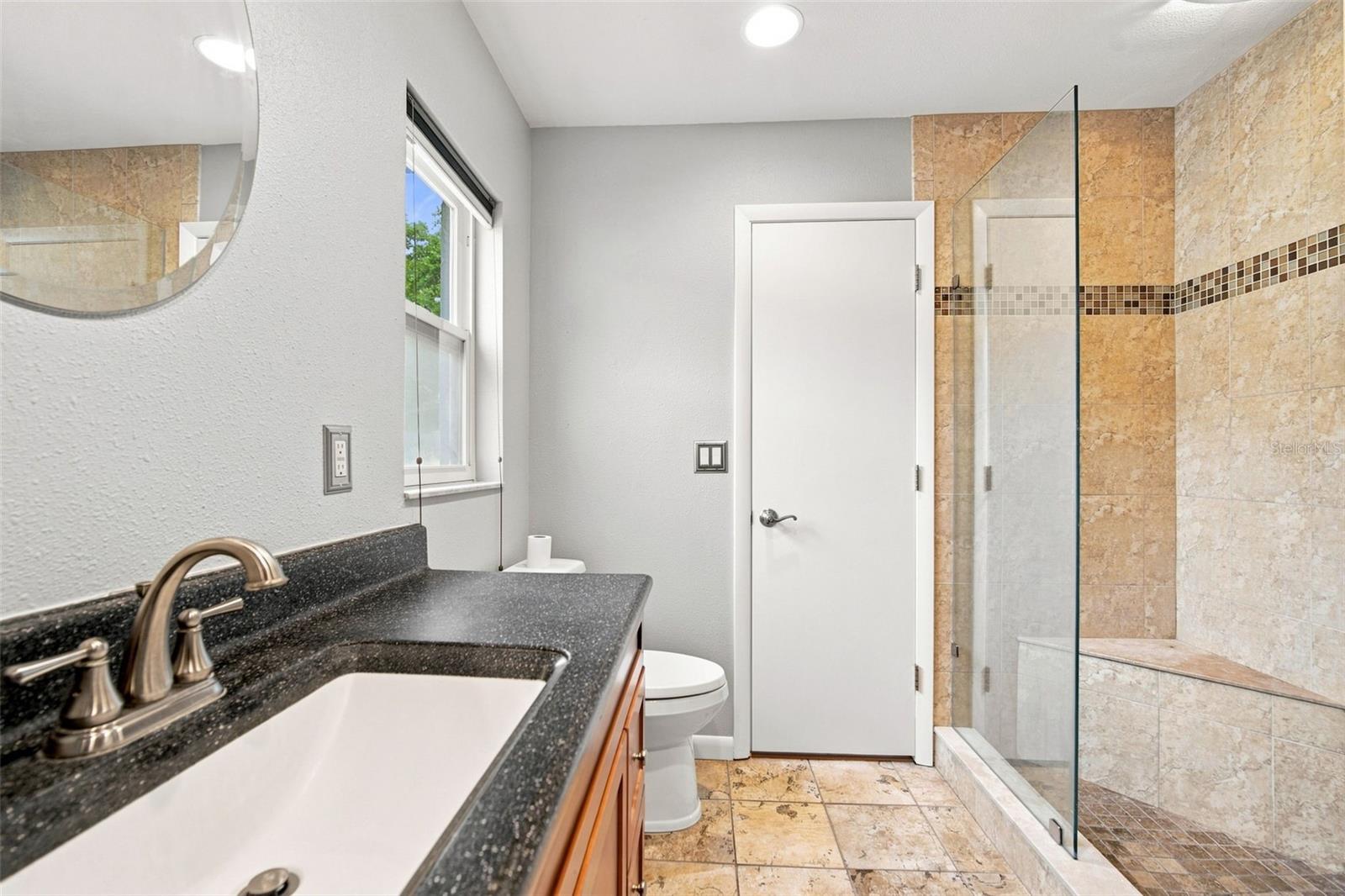 526 S LARRY CIR — photo 20