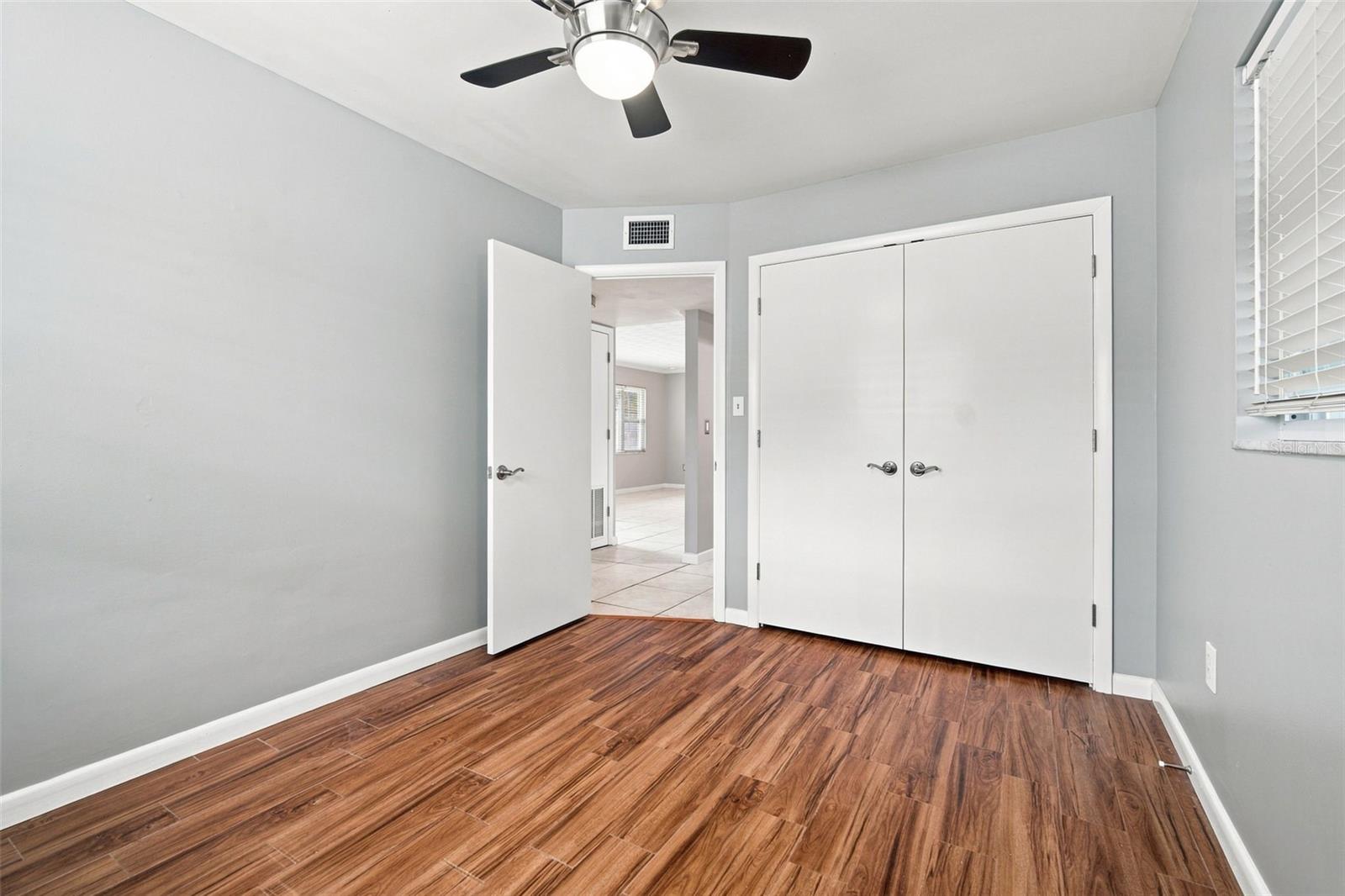 526 S LARRY CIR — photo 31