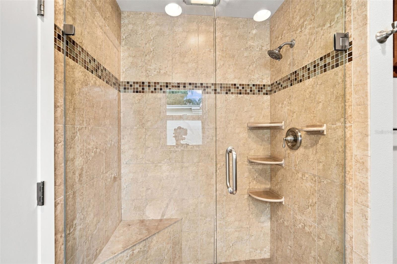 526 S LARRY CIR — photo 21
