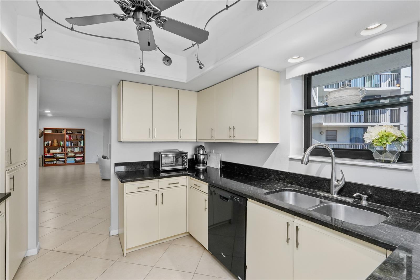 1660 GULF BLVD #807 — photo 32