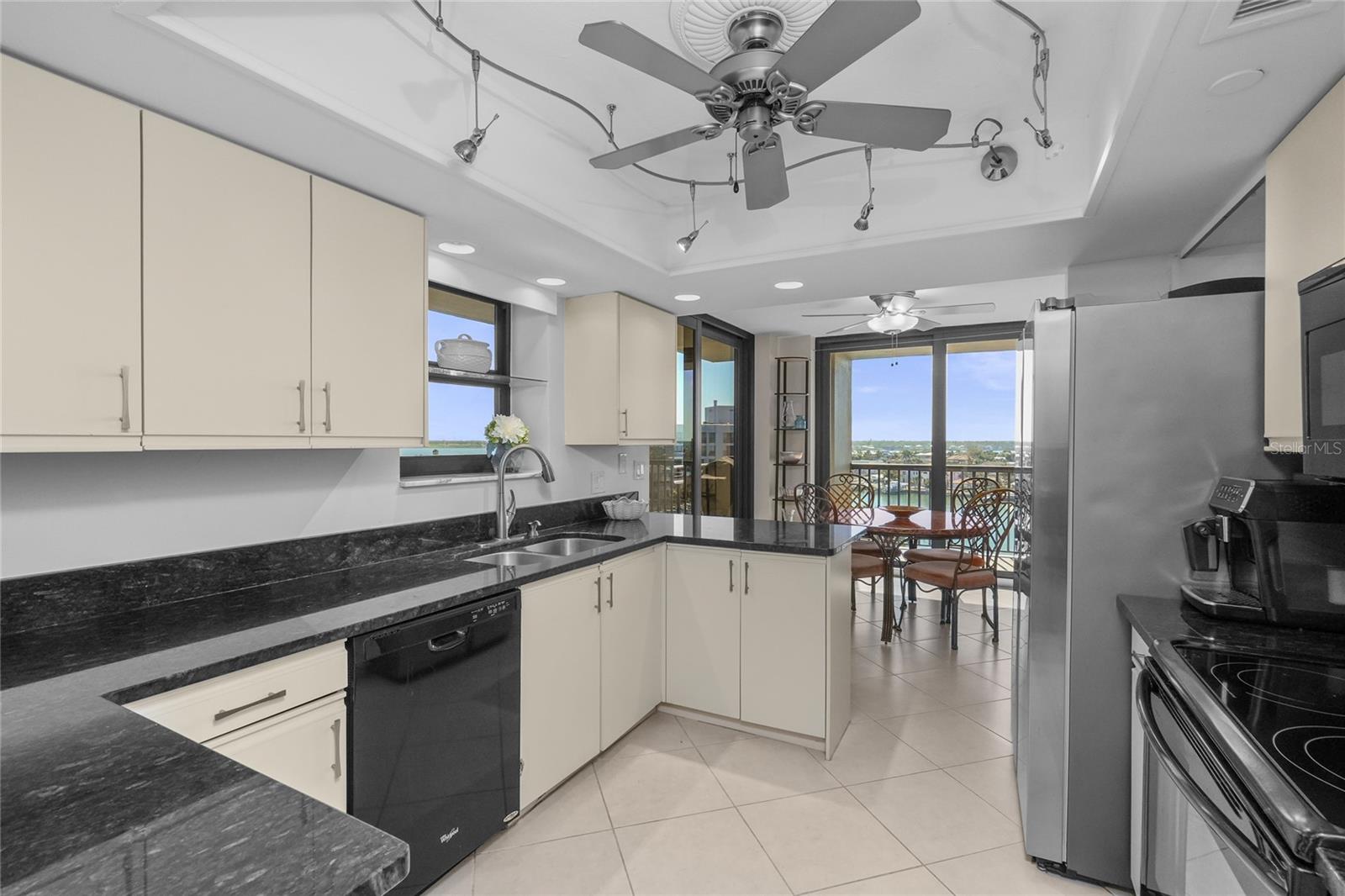 1660 GULF BLVD #807 — photo 3