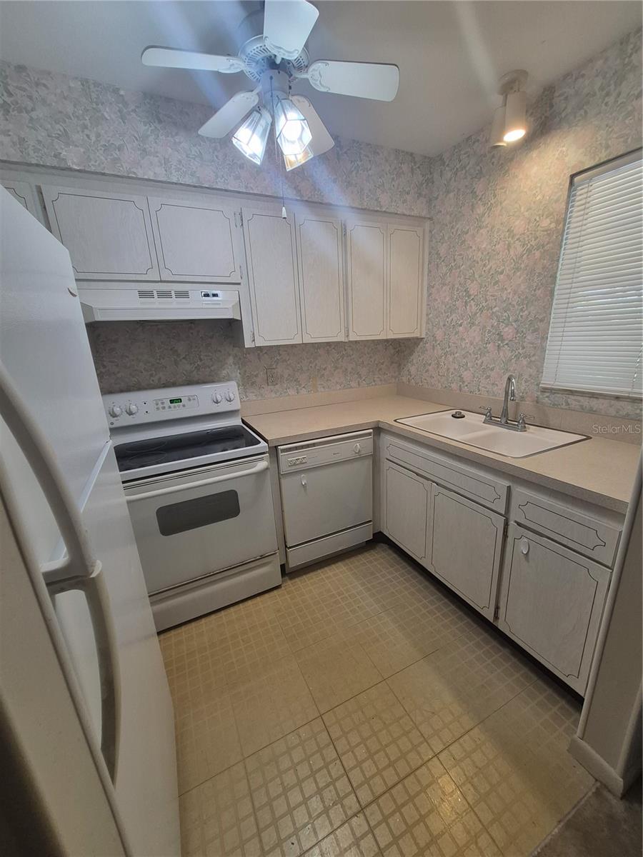 8301 BARDMOOR BLVD #210 — photo 7