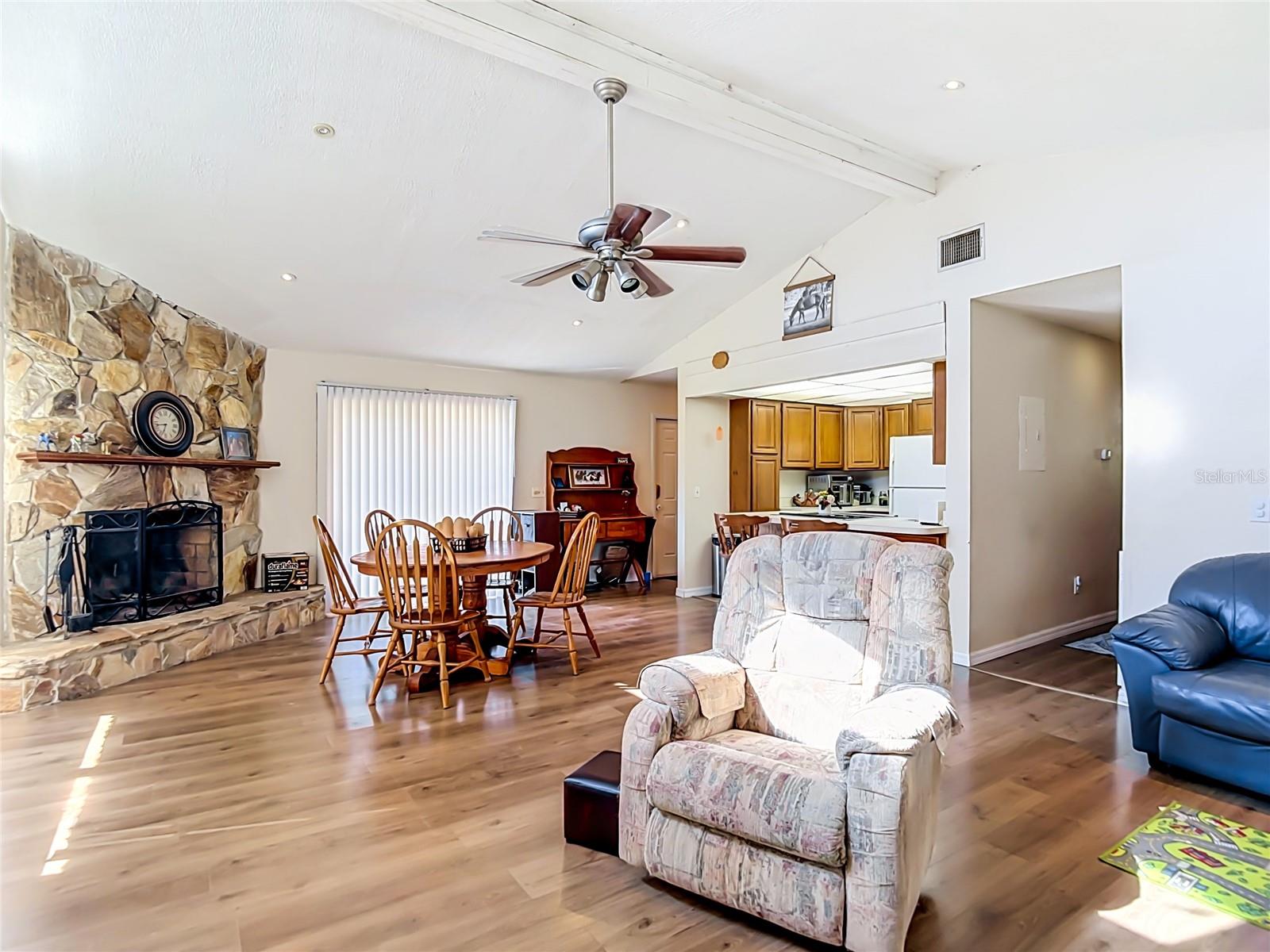 7102 FIVE ACRE RD — photo 10