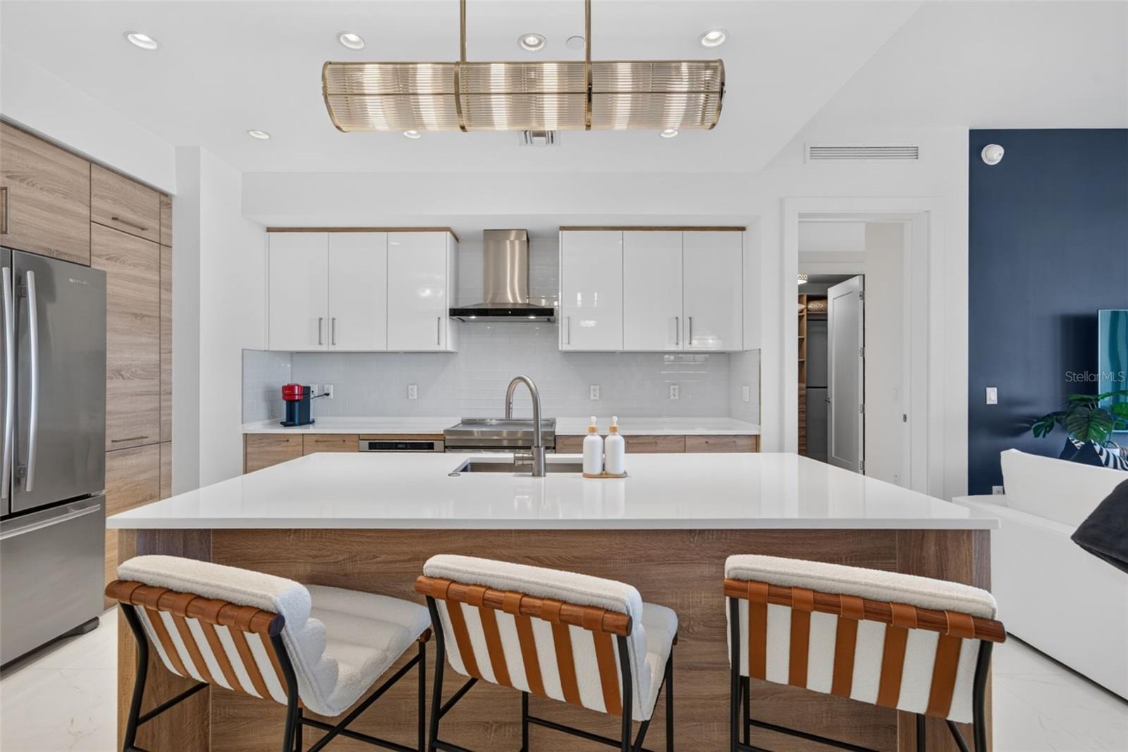 111 S PINEAPPLE AVE #716 — photo 4