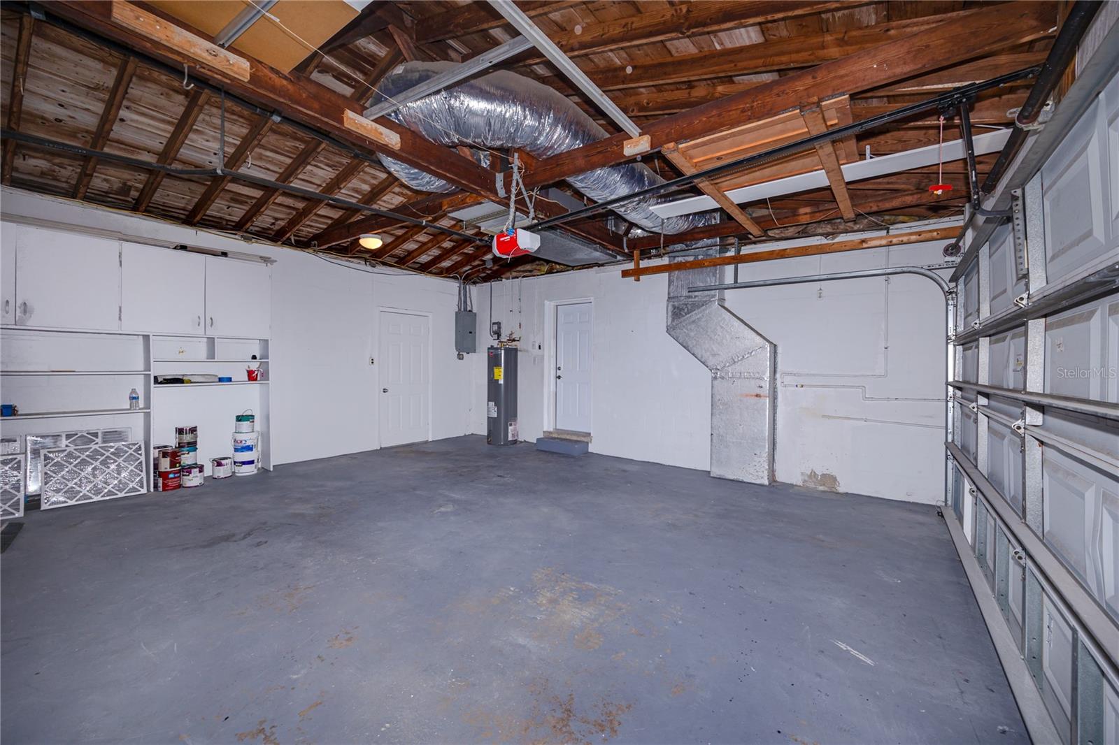 3747 SHADY BLUFFS DR — photo 33