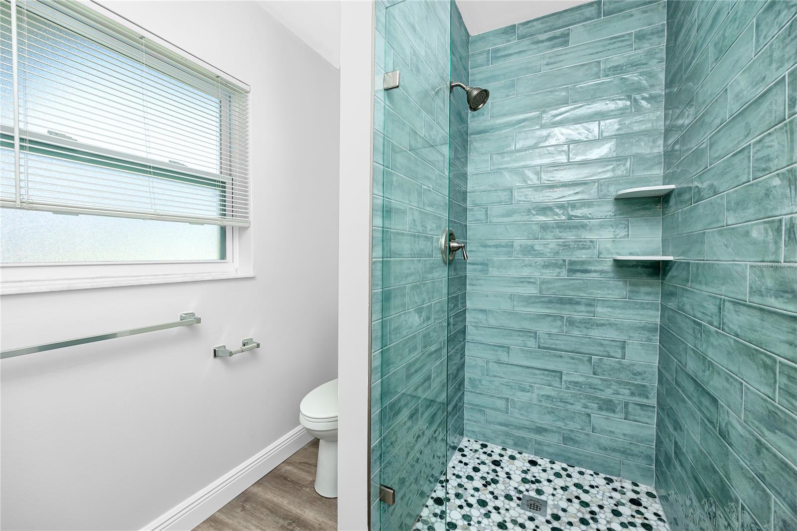 3747 SHADY BLUFFS DR — photo 24