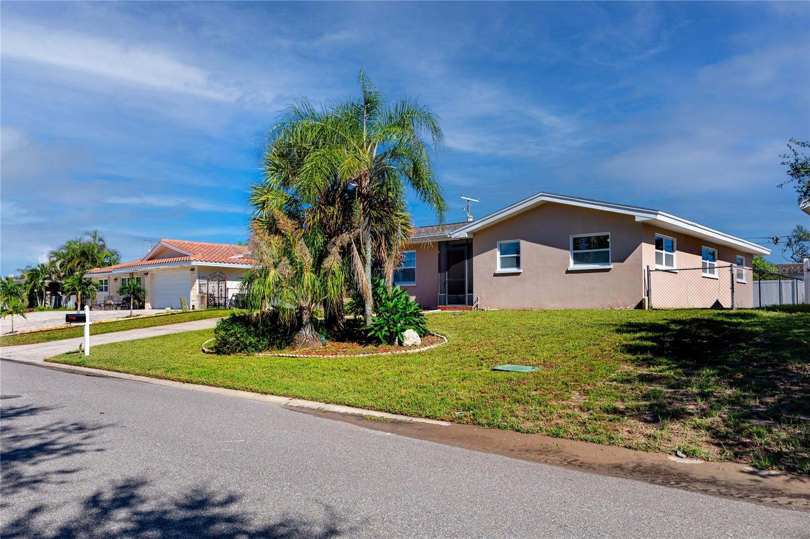 3747 SHADY BLUFFS DR — photo 5