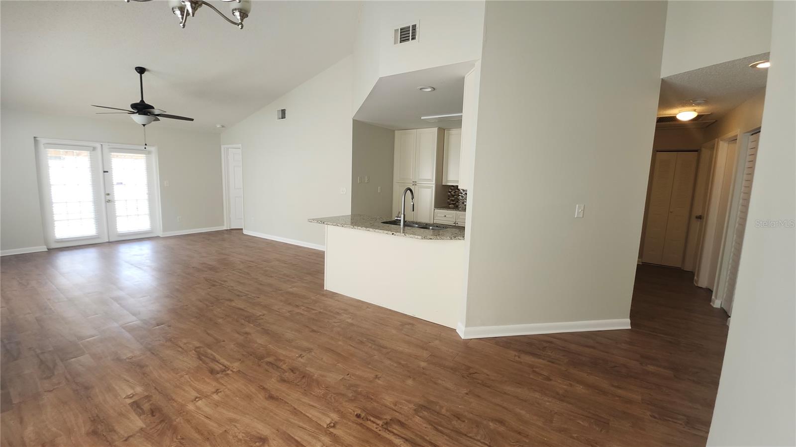1306 COOLRIDGE DR — photo 3