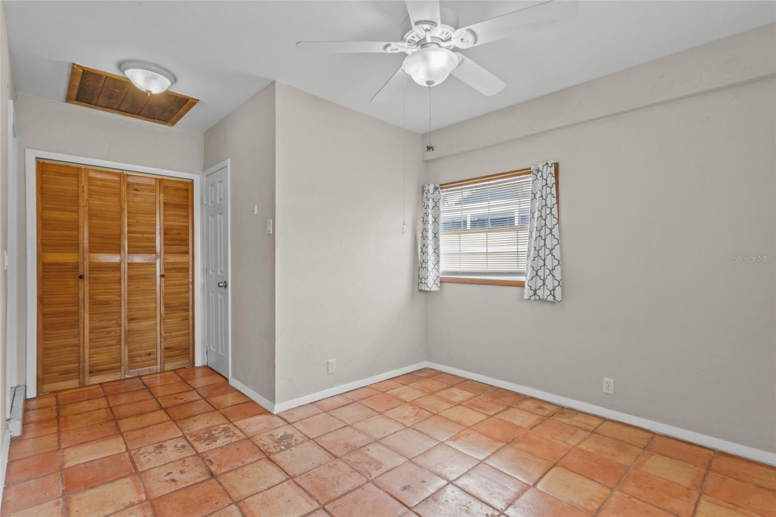 2520 E MILMAR DR — photo 20