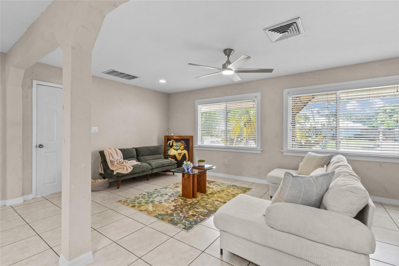 2520 E MILMAR DR — photo 4