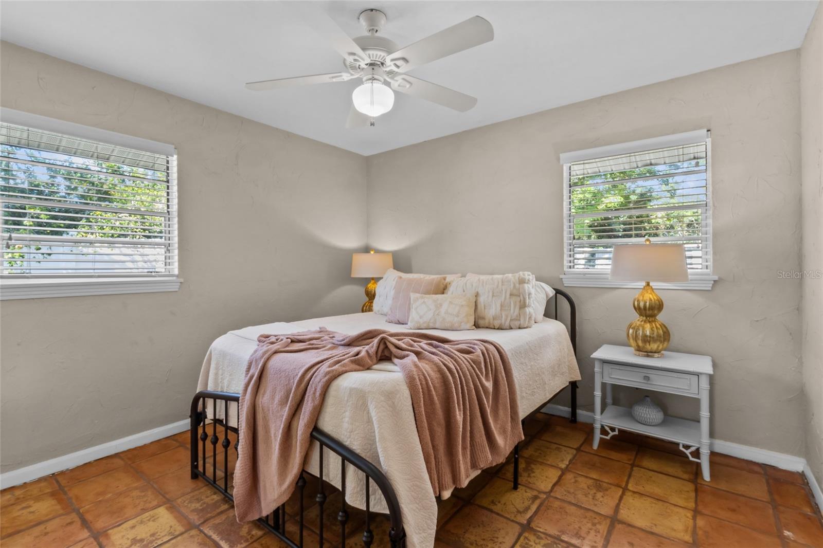 2520 E MILMAR DR — photo 23