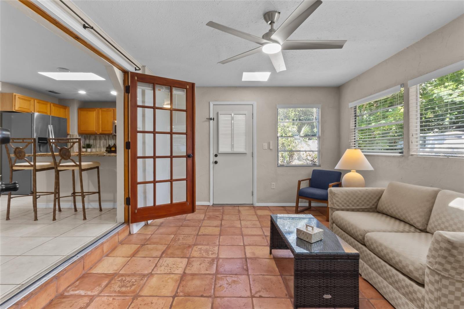 2520 E MILMAR DR — photo 14