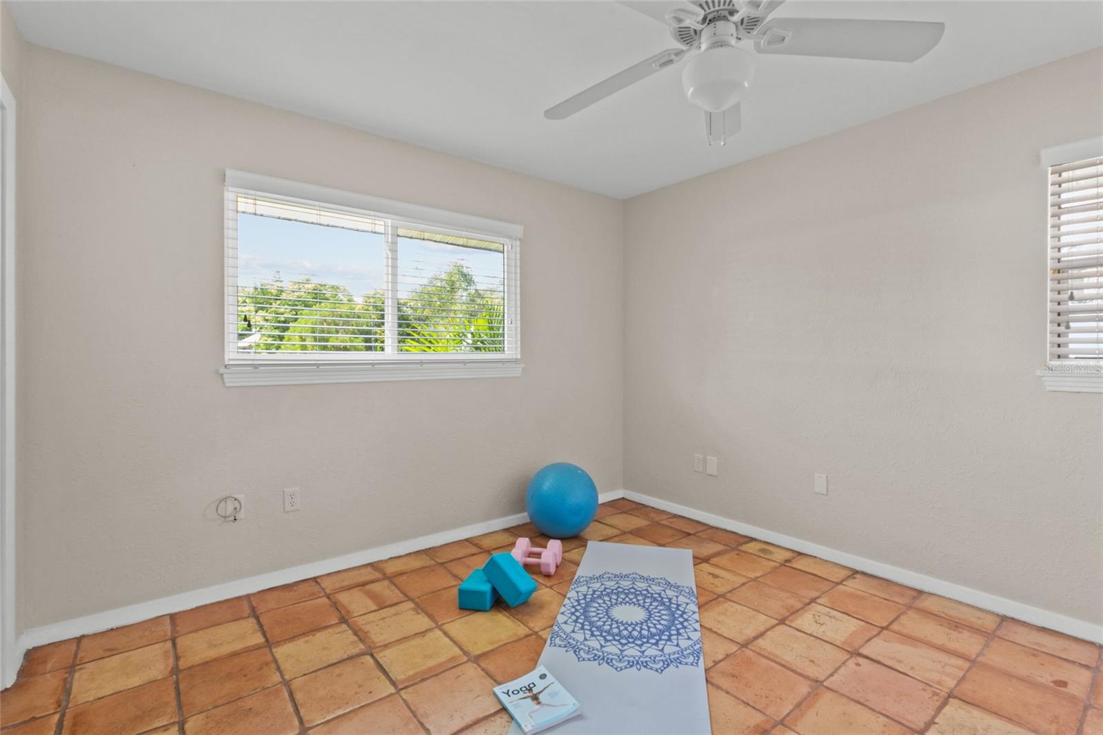 2520 E MILMAR DR — photo 25