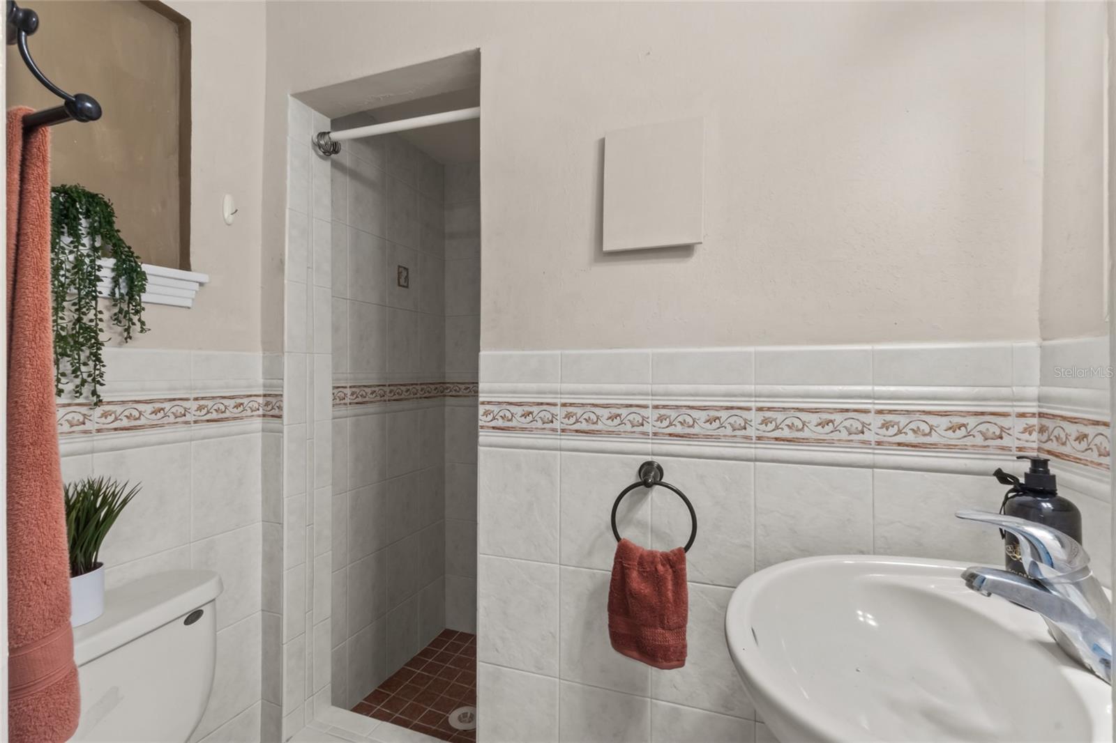 2520 E MILMAR DR — photo 11
