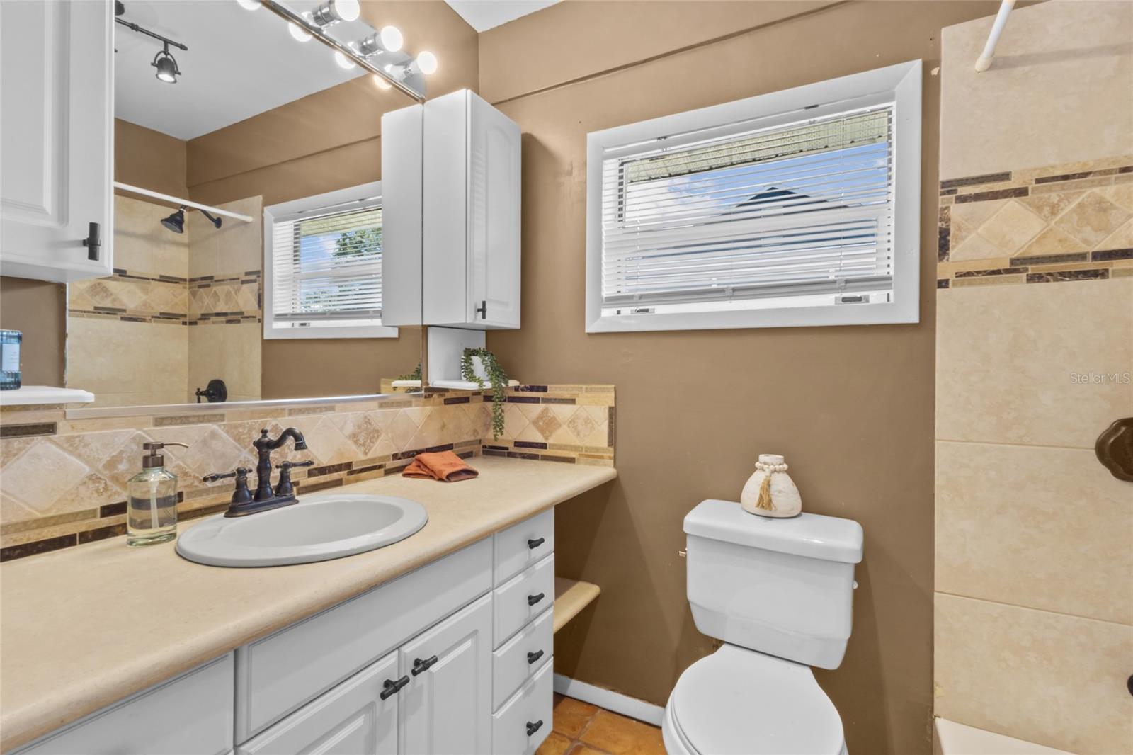 2520 E MILMAR DR — photo 22