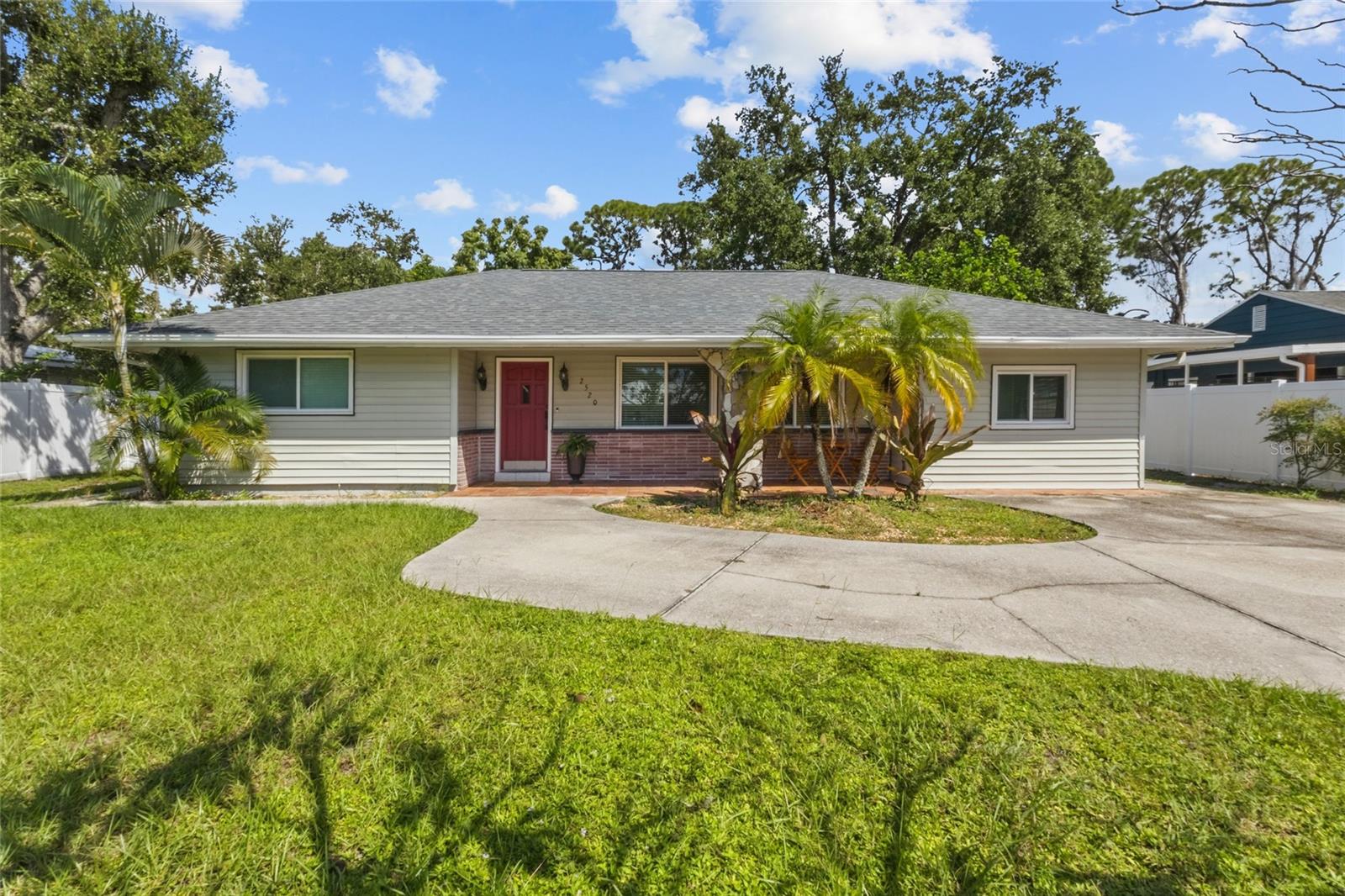 2520 E MILMAR DR — photo 2