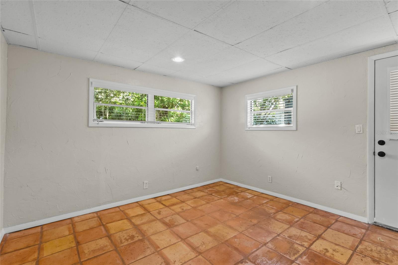 2520 E MILMAR DR — photo 17