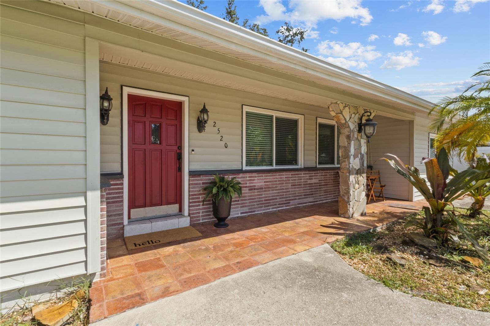 2520 E MILMAR DR — photo 3