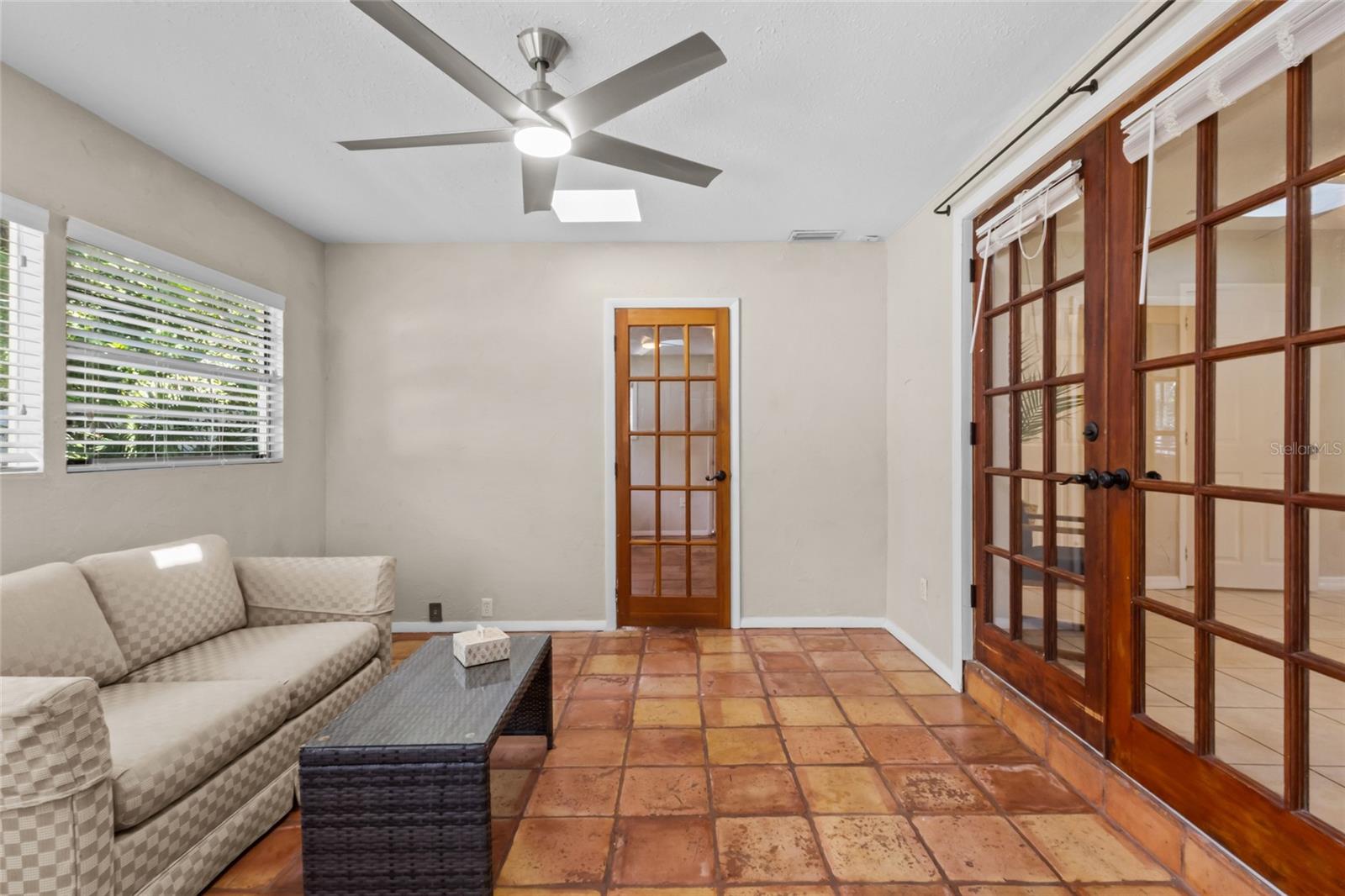 2520 E MILMAR DR — photo 15