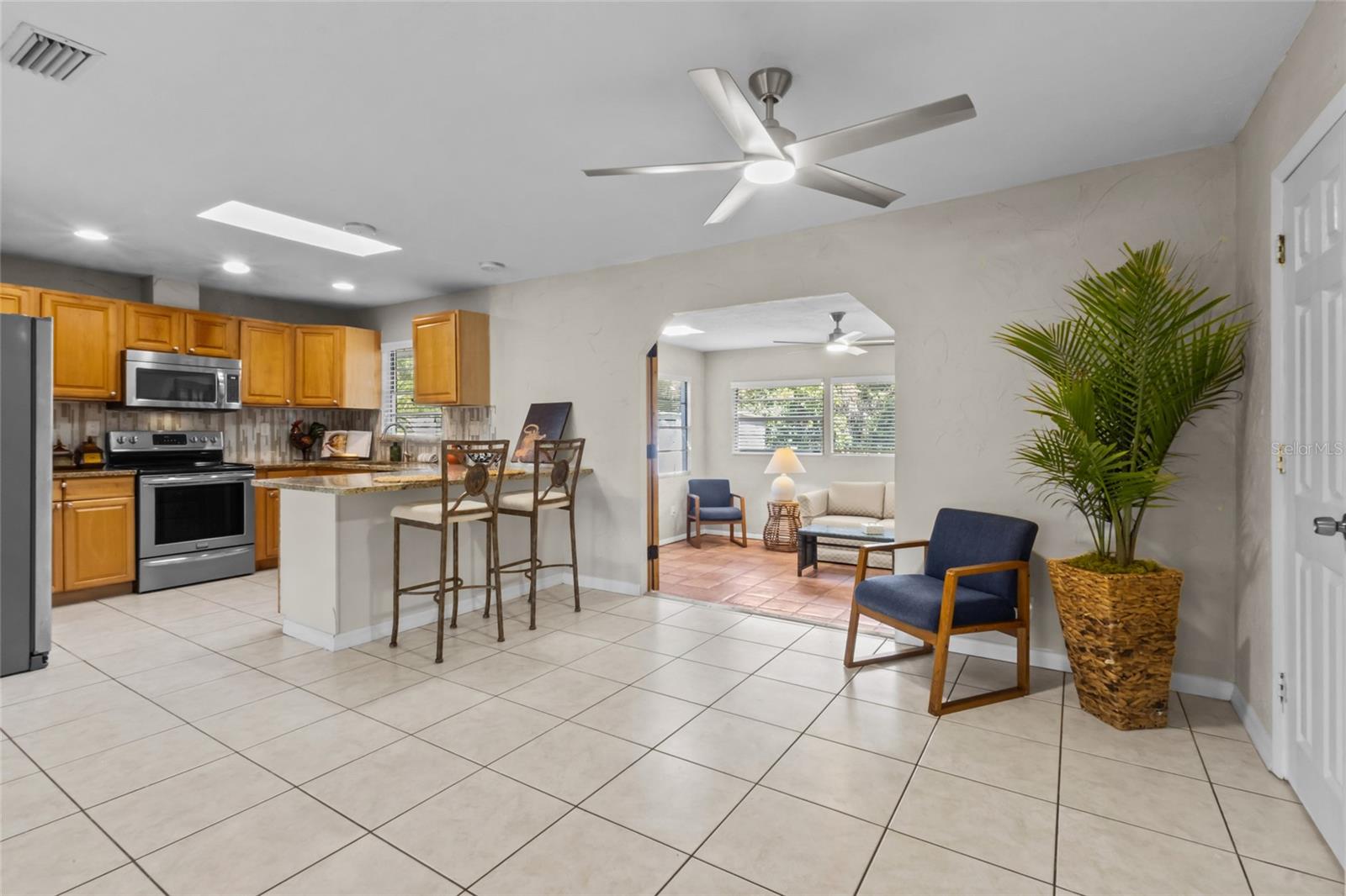 2520 E MILMAR DR — photo 10